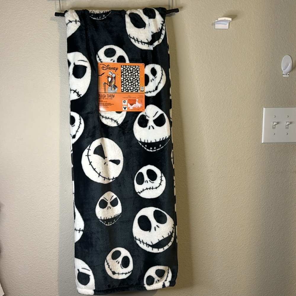 Disney The Nightmare Before Christmas Jack Skellington plush throw blanket NWT - Picture 3 of 5